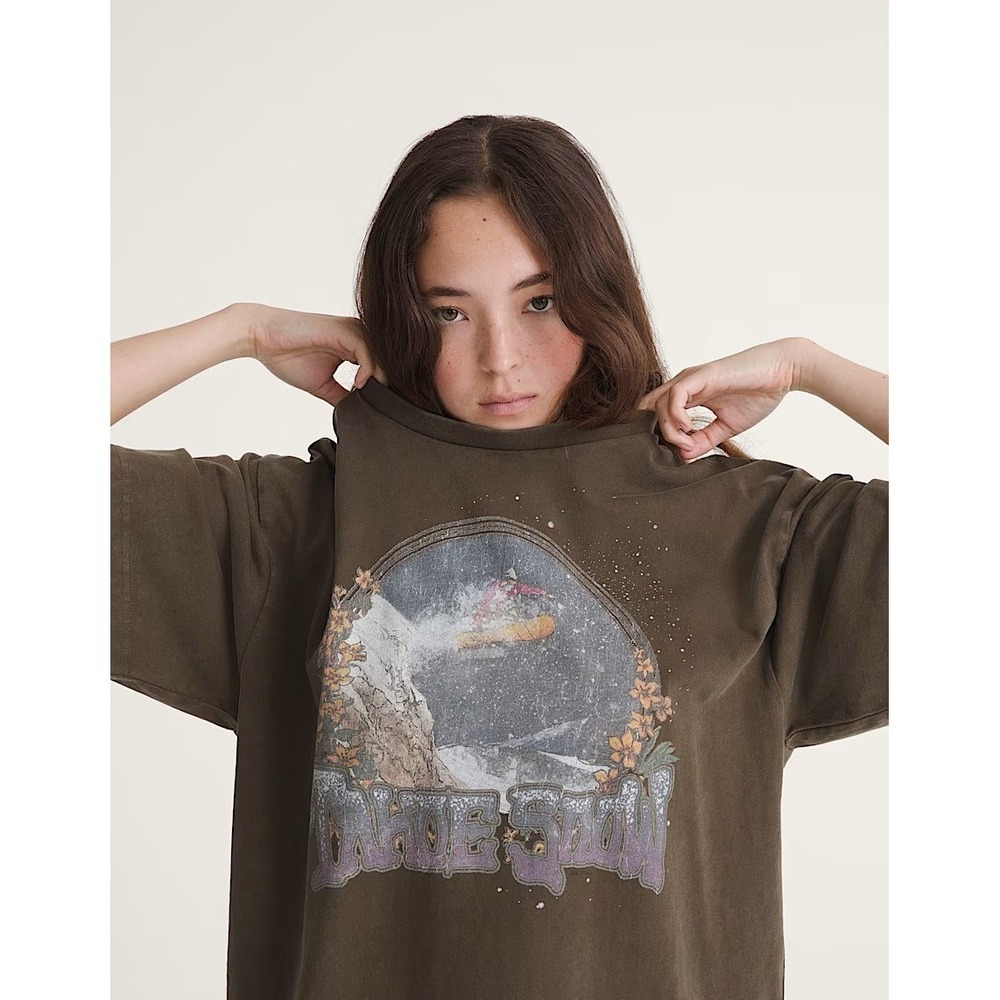 Vans Snow Chutes Graphic T-Shirt Faded Brown Short Sleeve Women Size S NWT - Picture 2 of 9